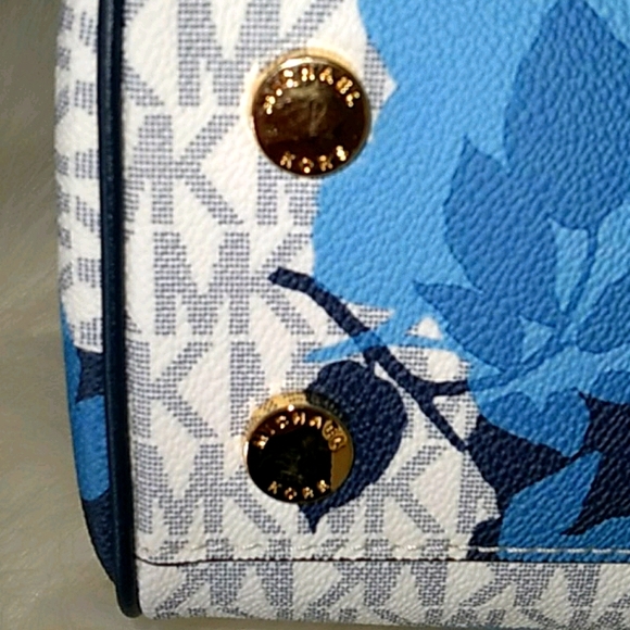 MICHAEL KORS~NEW~3 SHADES OF BLUE~ SPEEDY SIZE~SUPER CUTE HANDBAG - Picture 14 of 16